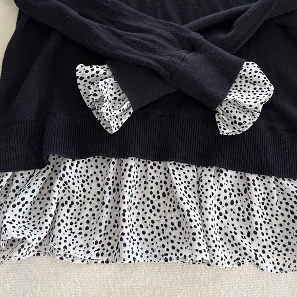 LOFT Black V Neck Cotton Lightweight Sweater Animal Print Ruffle Hem Size XS EUC - Picture 9 of 15